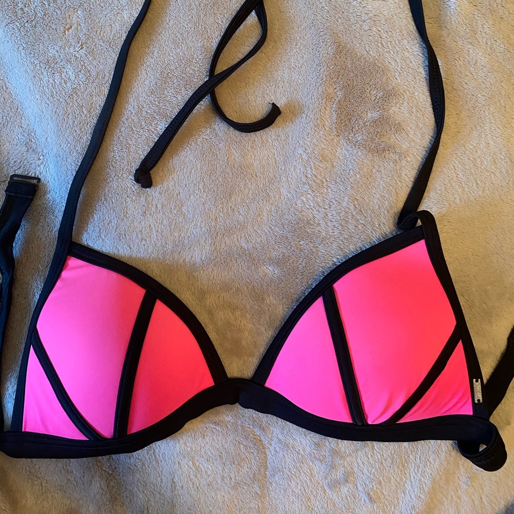 Victoria’s Secret Bikini Top